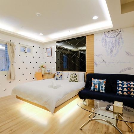 Color Fun Inn Гаосюн Екстер'єр фото