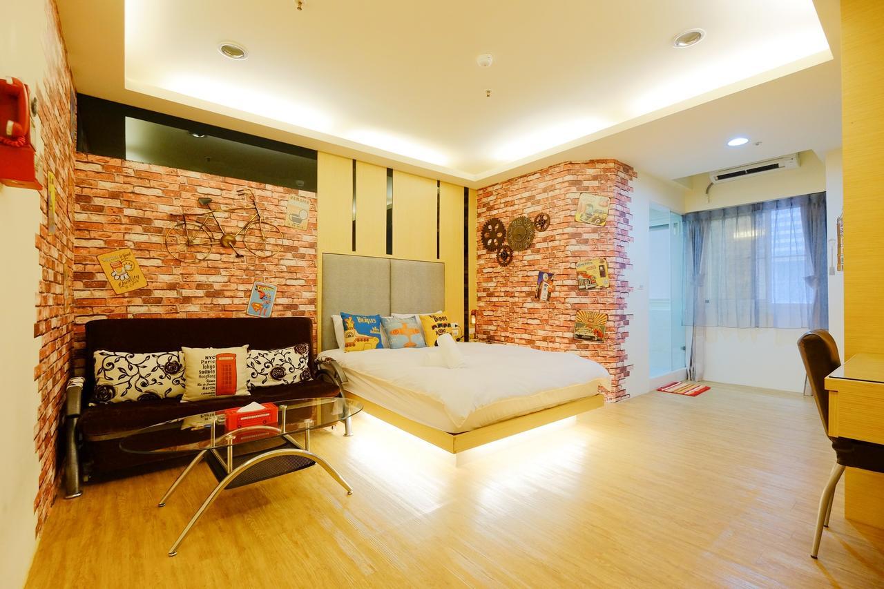Color Fun Inn Гаосюн Екстер'єр фото
