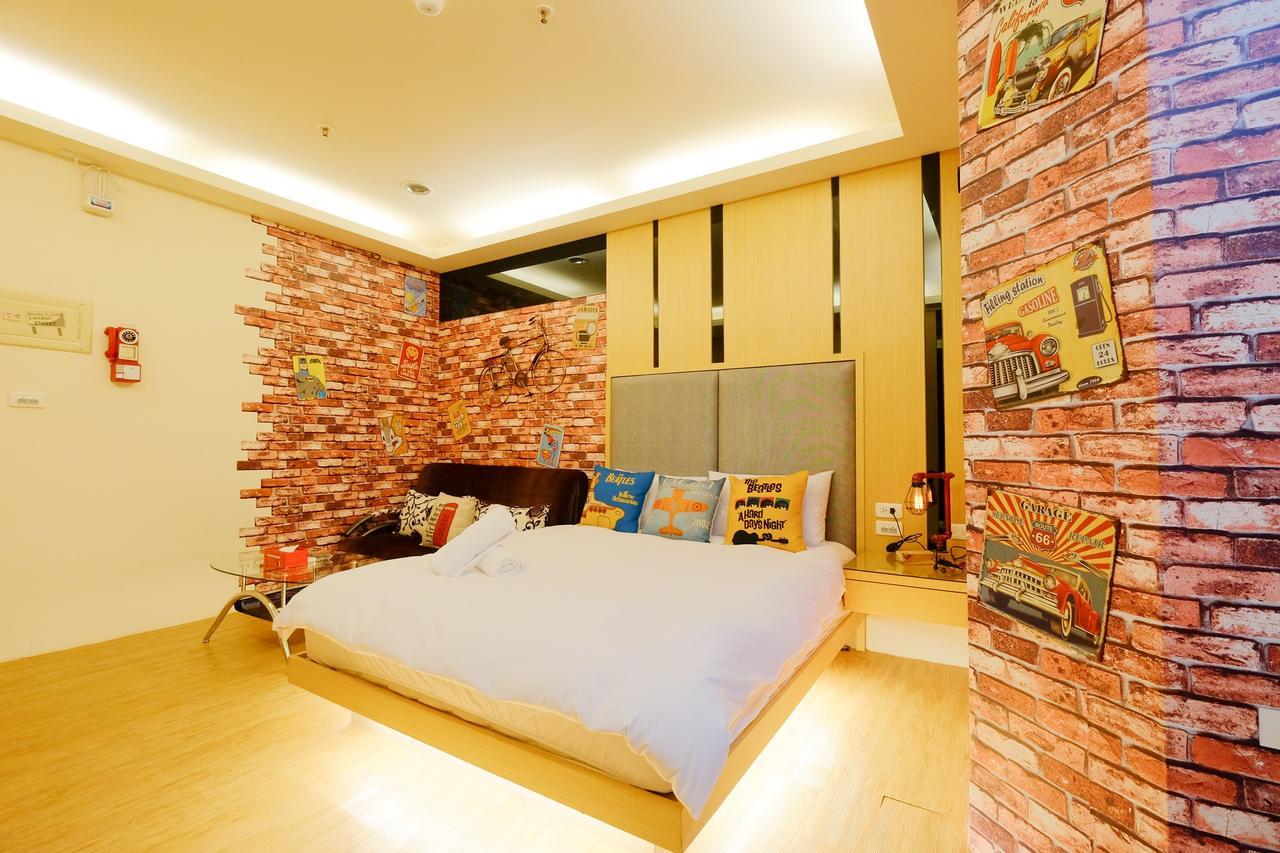Color Fun Inn Гаосюн Екстер'єр фото