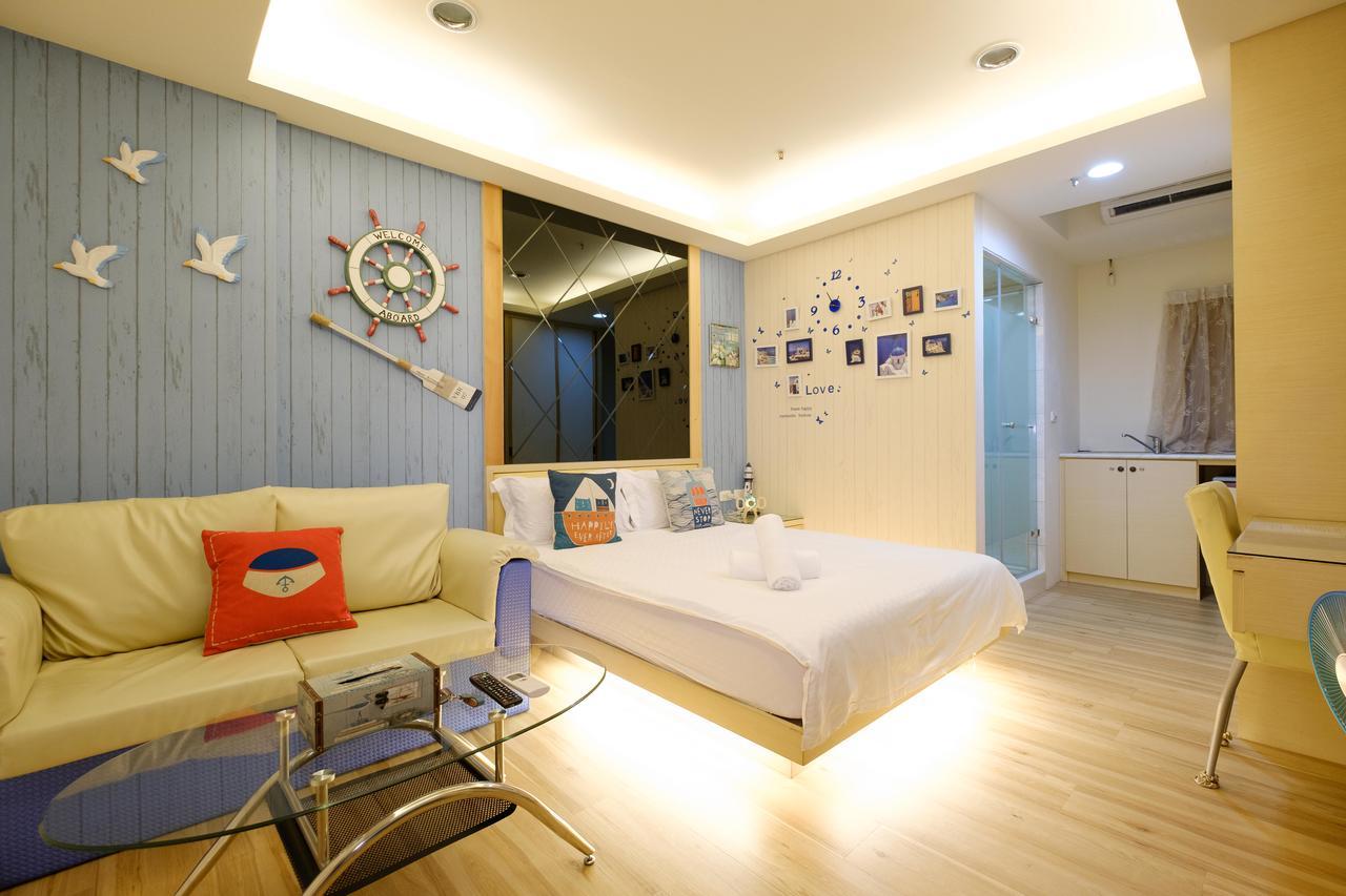Color Fun Inn Гаосюн Екстер'єр фото