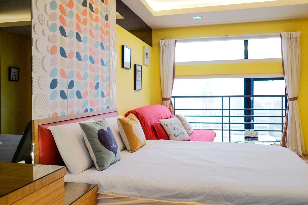 Color Fun Inn Гаосюн Екстер'єр фото