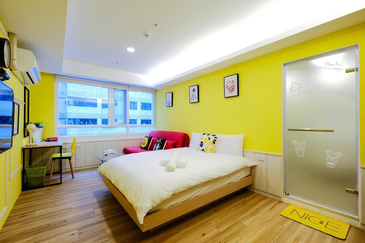Color Fun Inn Гаосюн Екстер'єр фото
