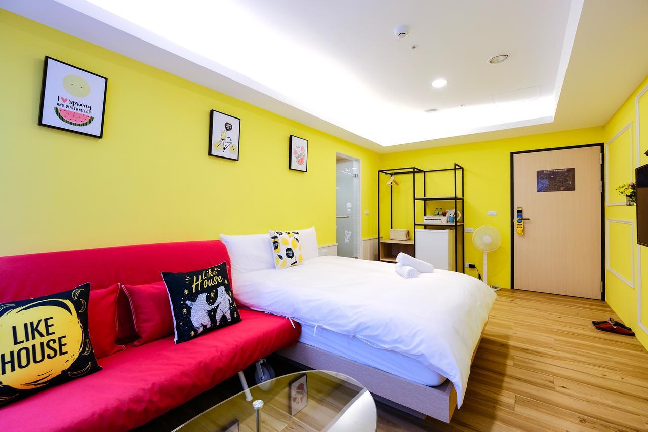 Color Fun Inn Гаосюн Екстер'єр фото