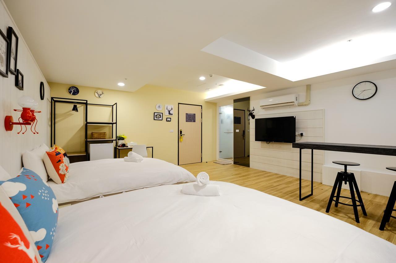 Color Fun Inn Гаосюн Екстер'єр фото