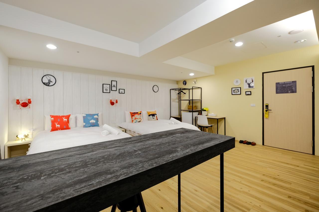 Color Fun Inn Гаосюн Екстер'єр фото