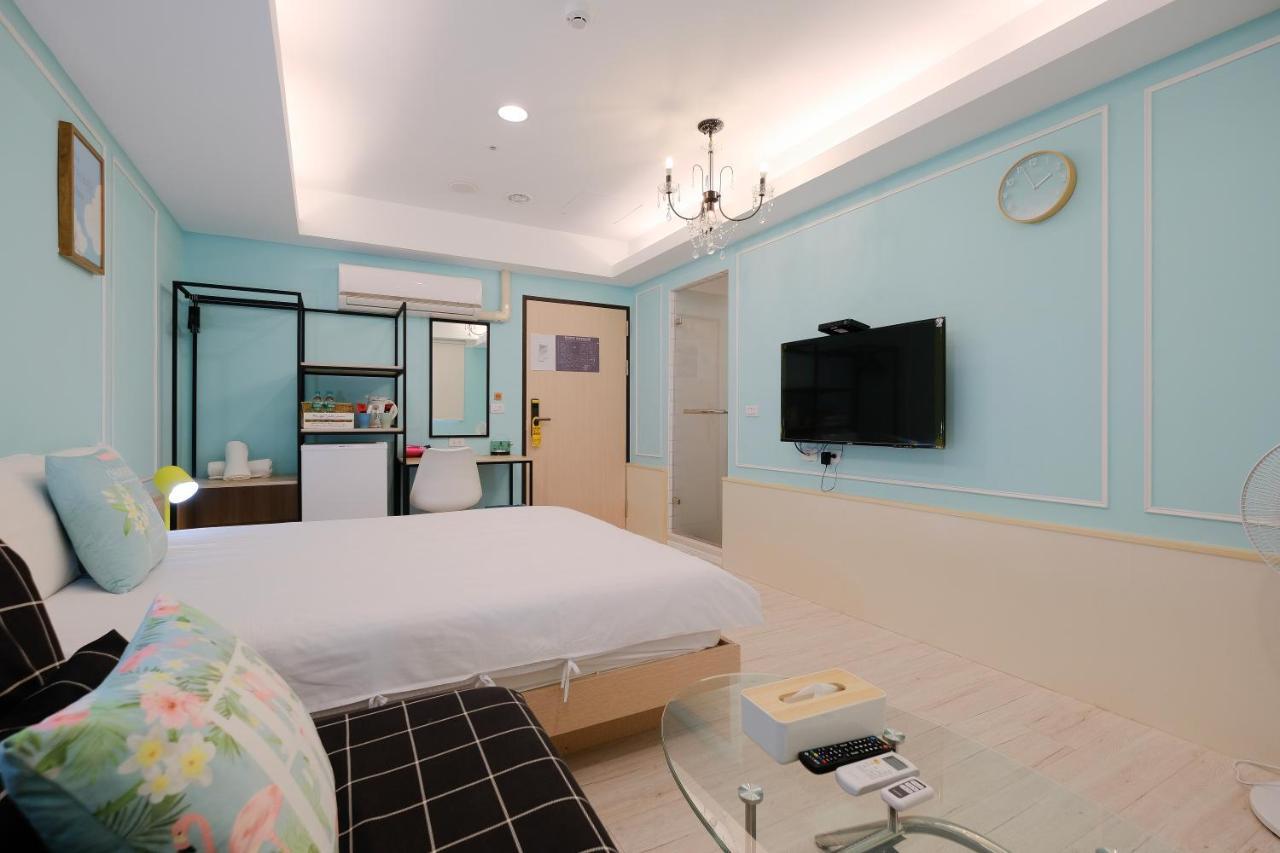 Color Fun Inn Гаосюн Екстер'єр фото