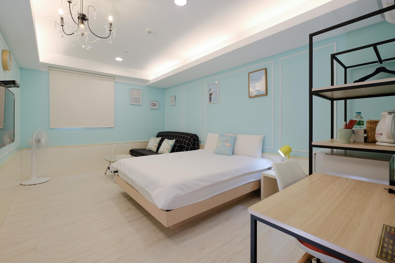 Color Fun Inn Гаосюн Екстер'єр фото