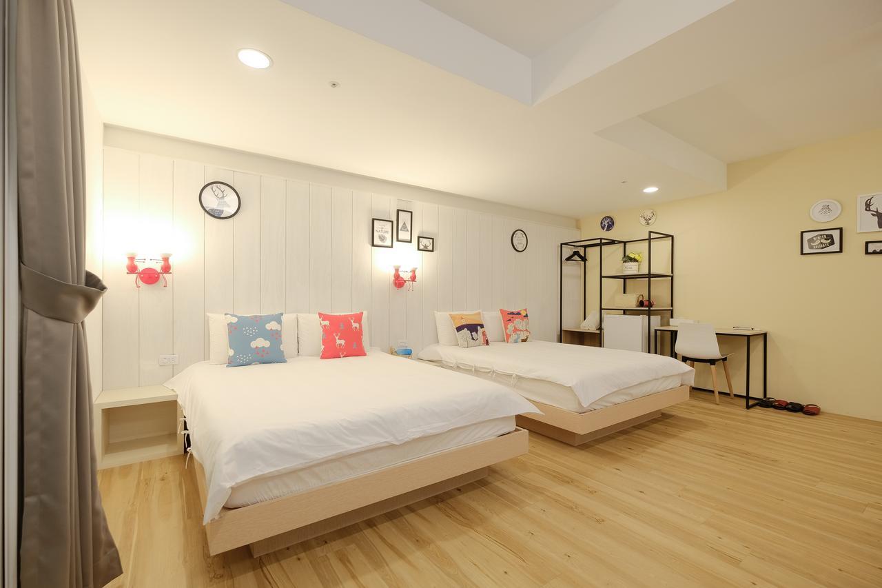 Color Fun Inn Гаосюн Екстер'єр фото