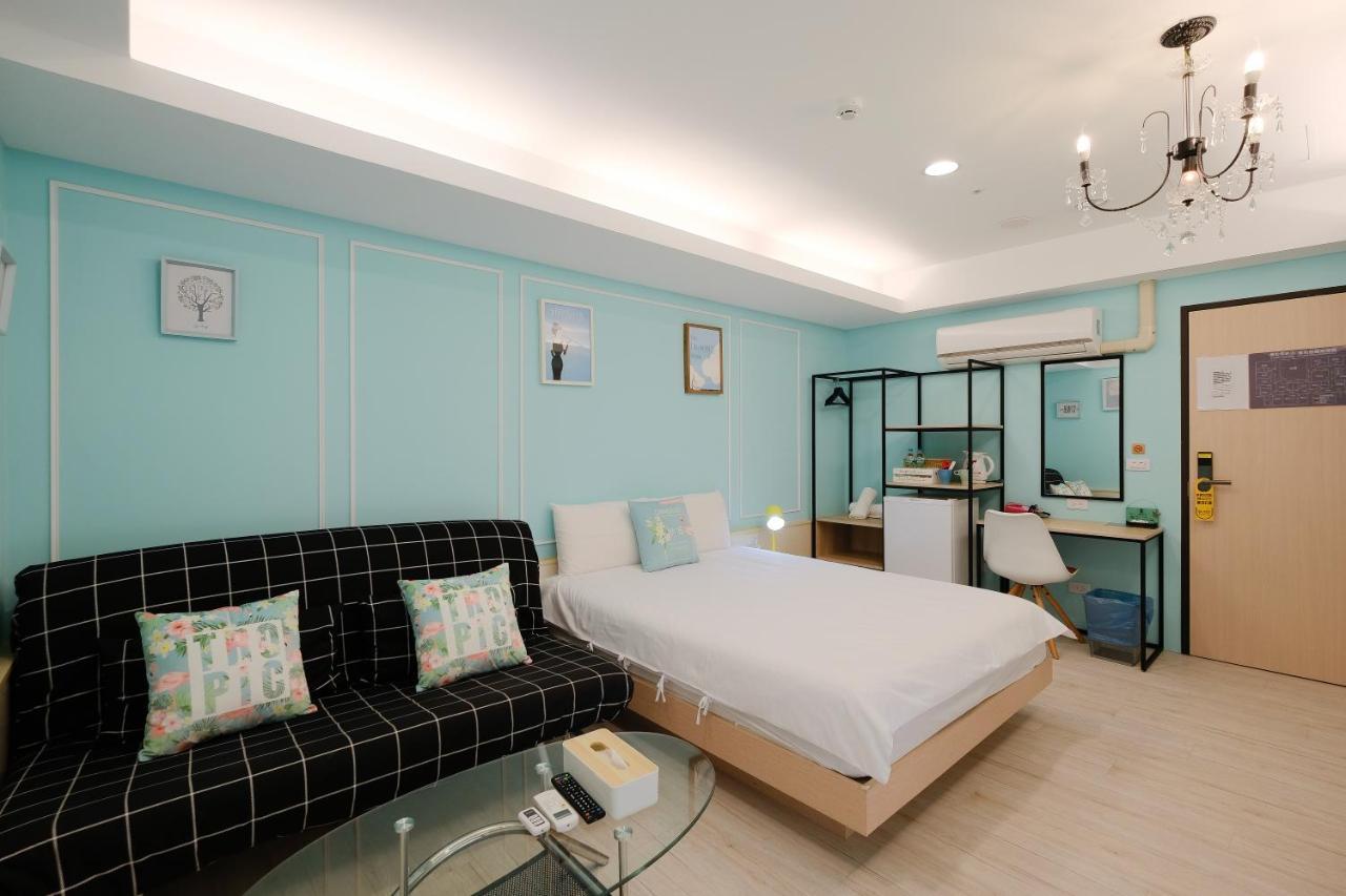Color Fun Inn Гаосюн Екстер'єр фото