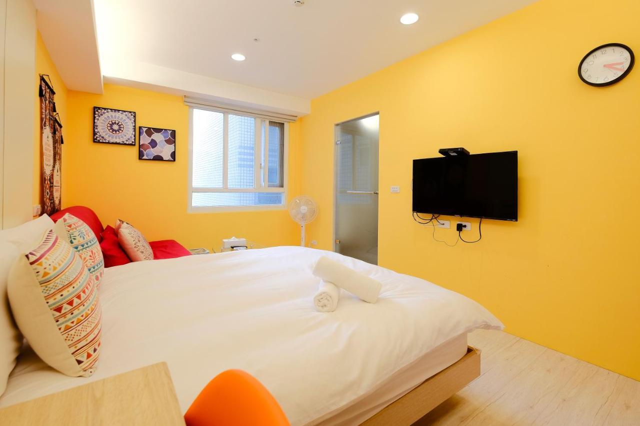 Color Fun Inn Гаосюн Екстер'єр фото