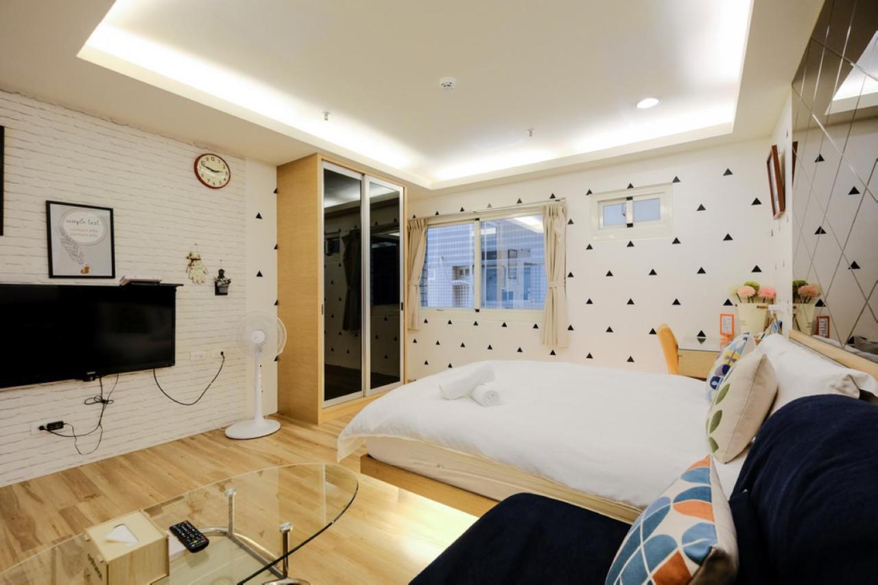 Color Fun Inn Гаосюн Екстер'єр фото